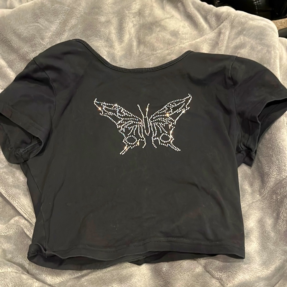 black shein rhinestone butterfly cropped tee